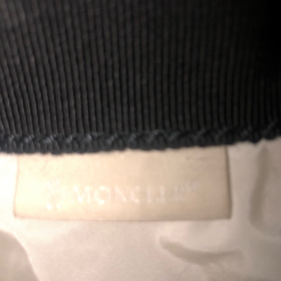 MONCLER foldable bucket hat - Picture 3 of 5